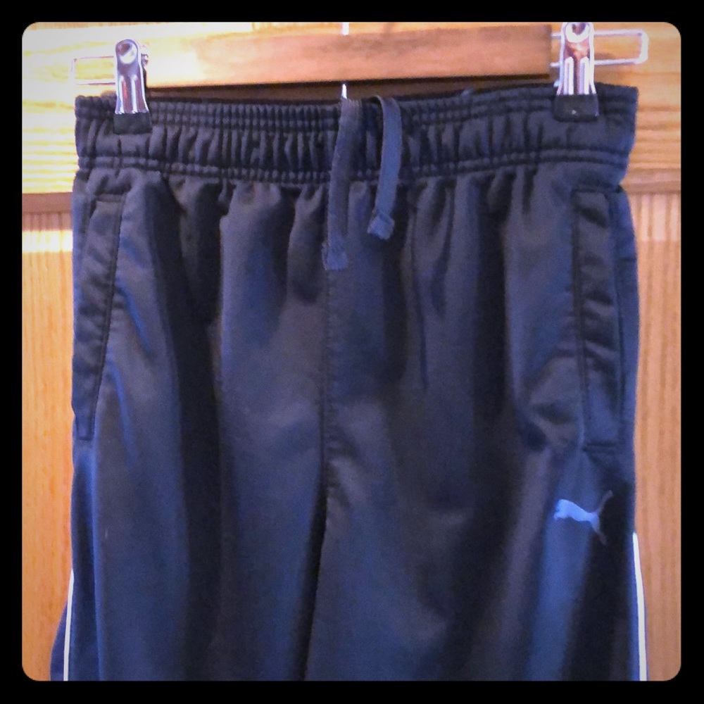 Puma boys medium sport pants with pockets 😎